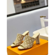 Louis Vuitton Slippers